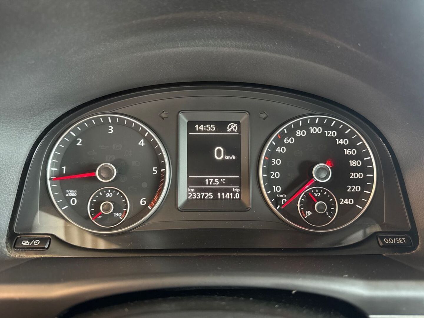 VOLKSWAGEN Touran 2014