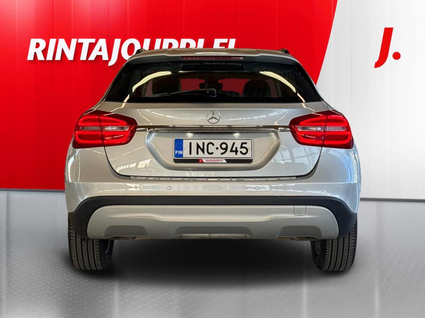 MERCEDES-BENZ GLA 2014