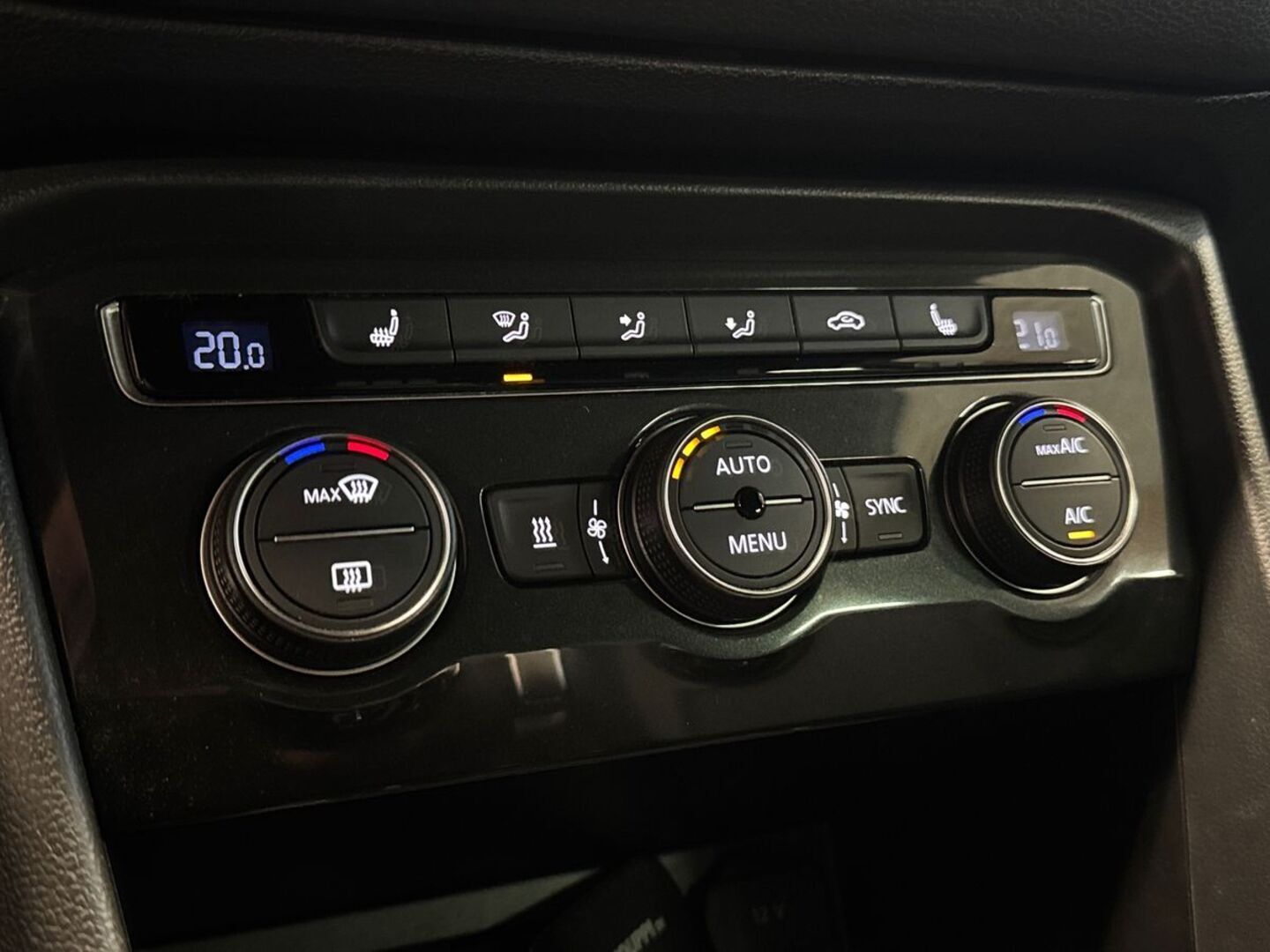 VOLKSWAGEN Tiguan 2017