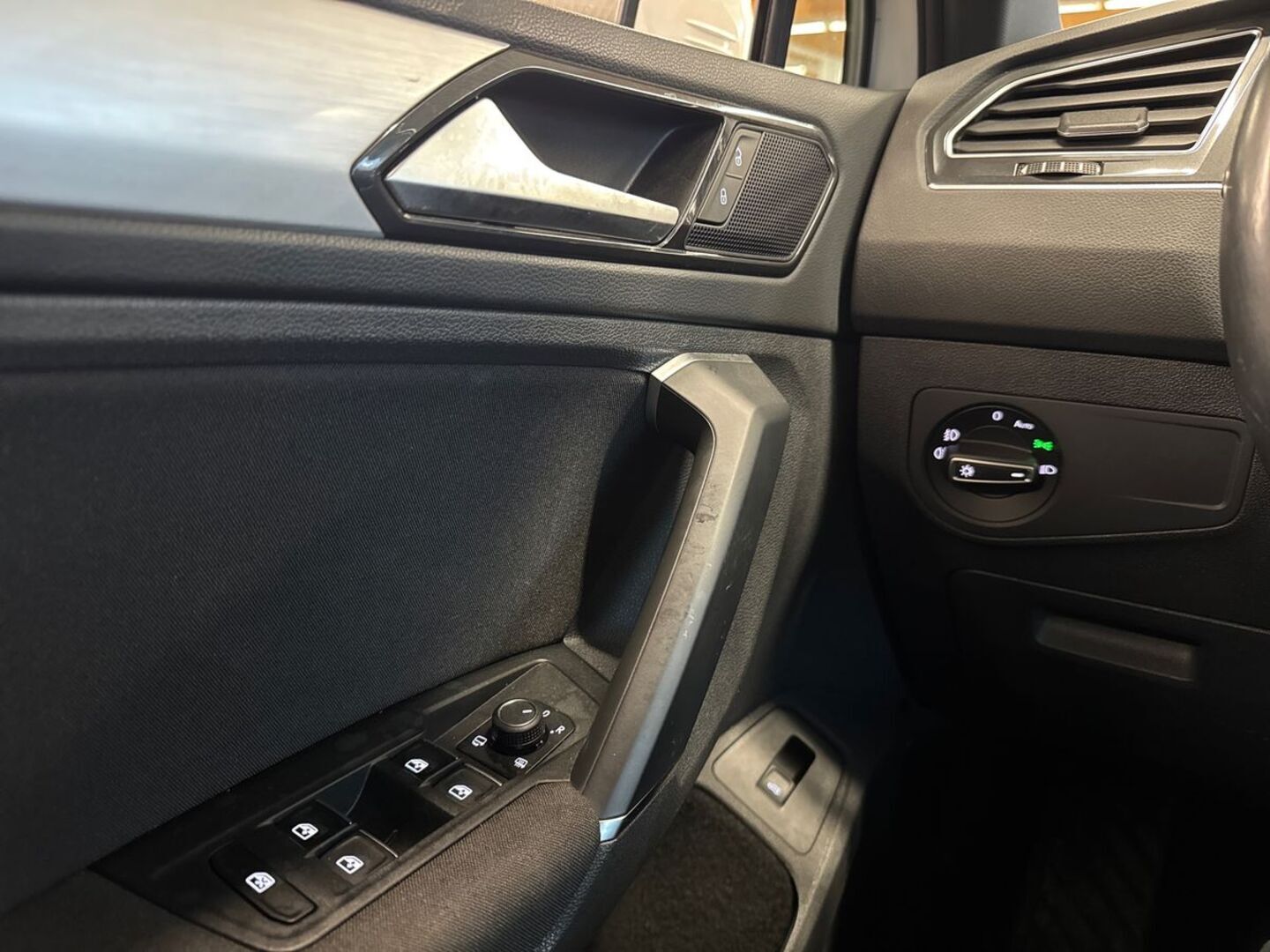 VOLKSWAGEN Tiguan 2017