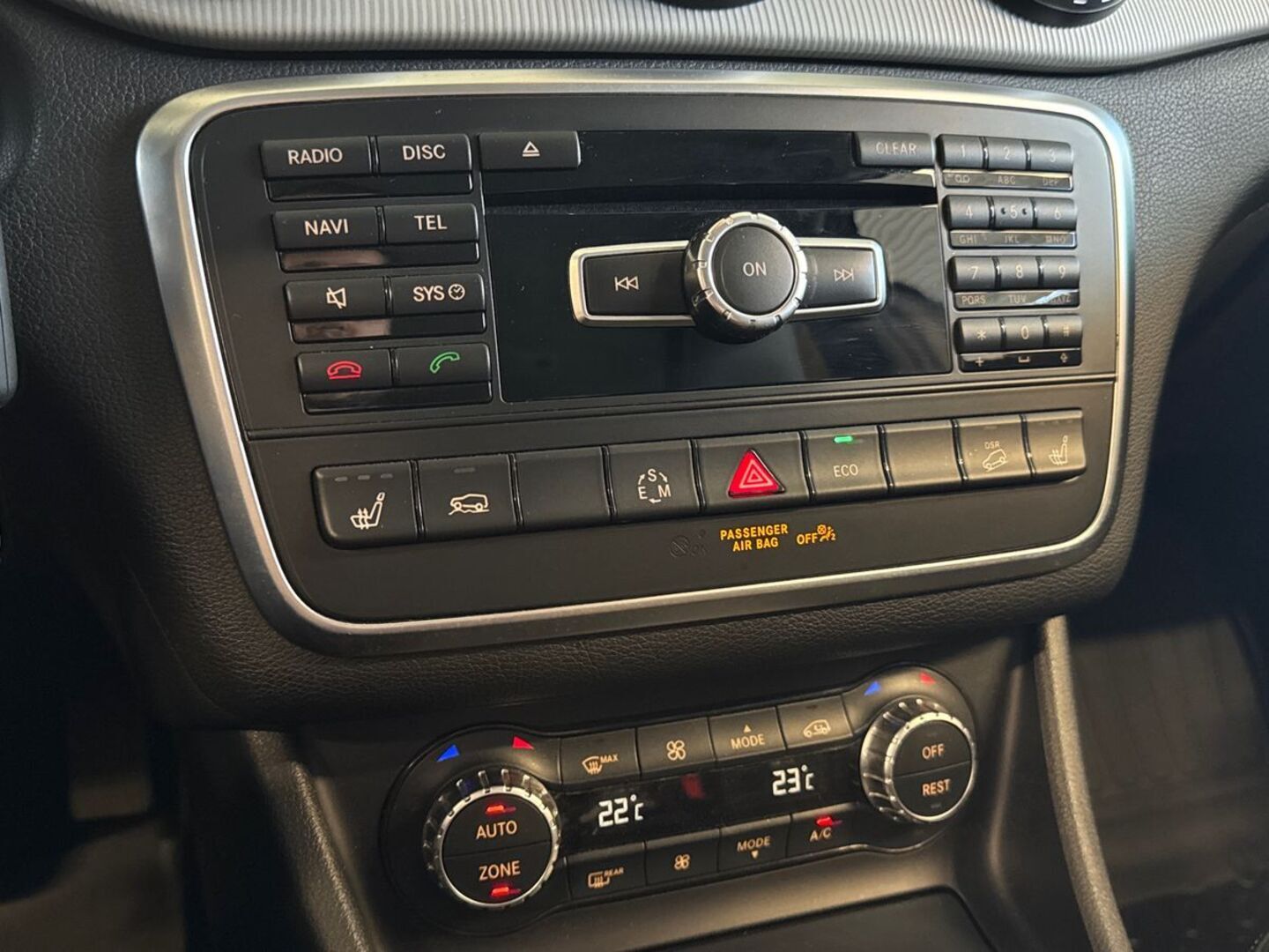 MERCEDES-BENZ GLA 2015