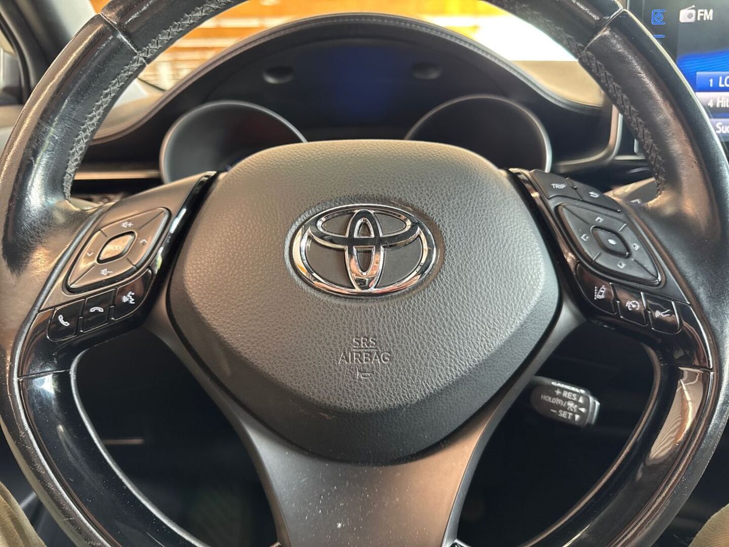 TOYOTA C-HR 2017