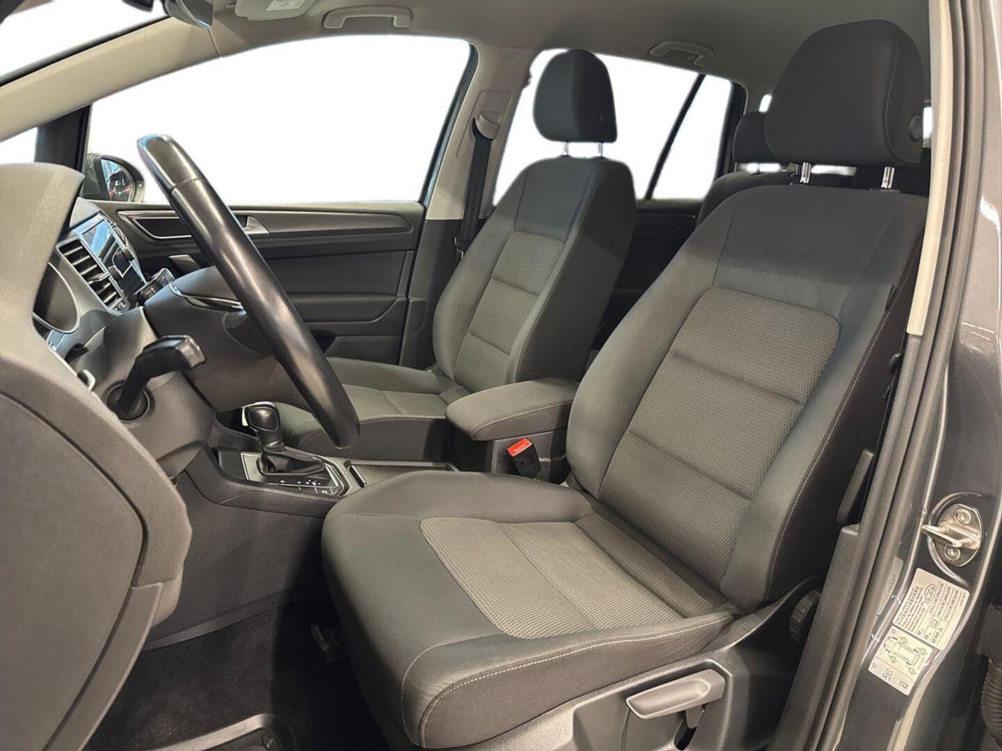 VOLKSWAGEN Golf Sportsvan 2018