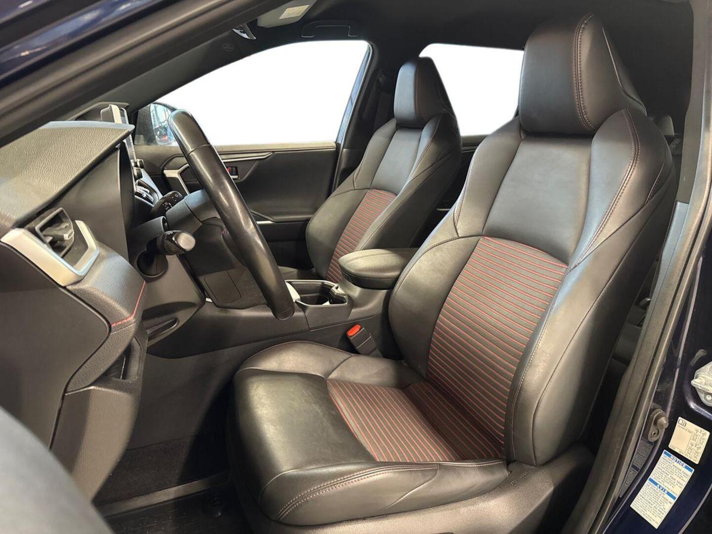 TOYOTA RAV4 Plug-in 2021