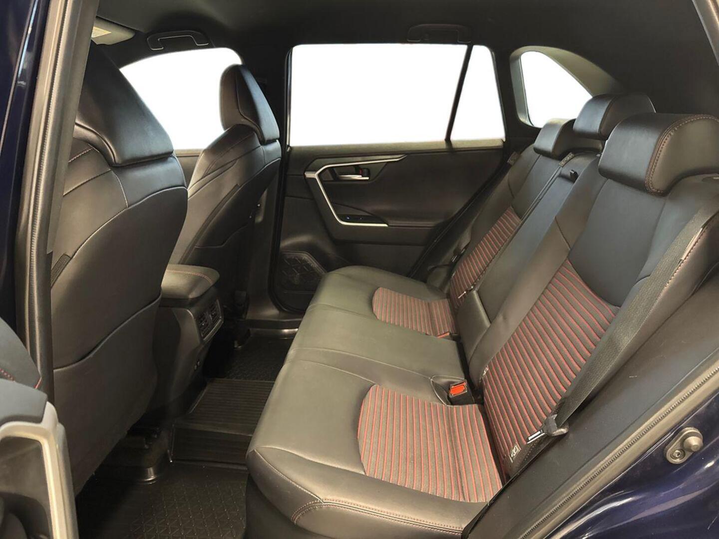 TOYOTA RAV4 Plug-in 2021