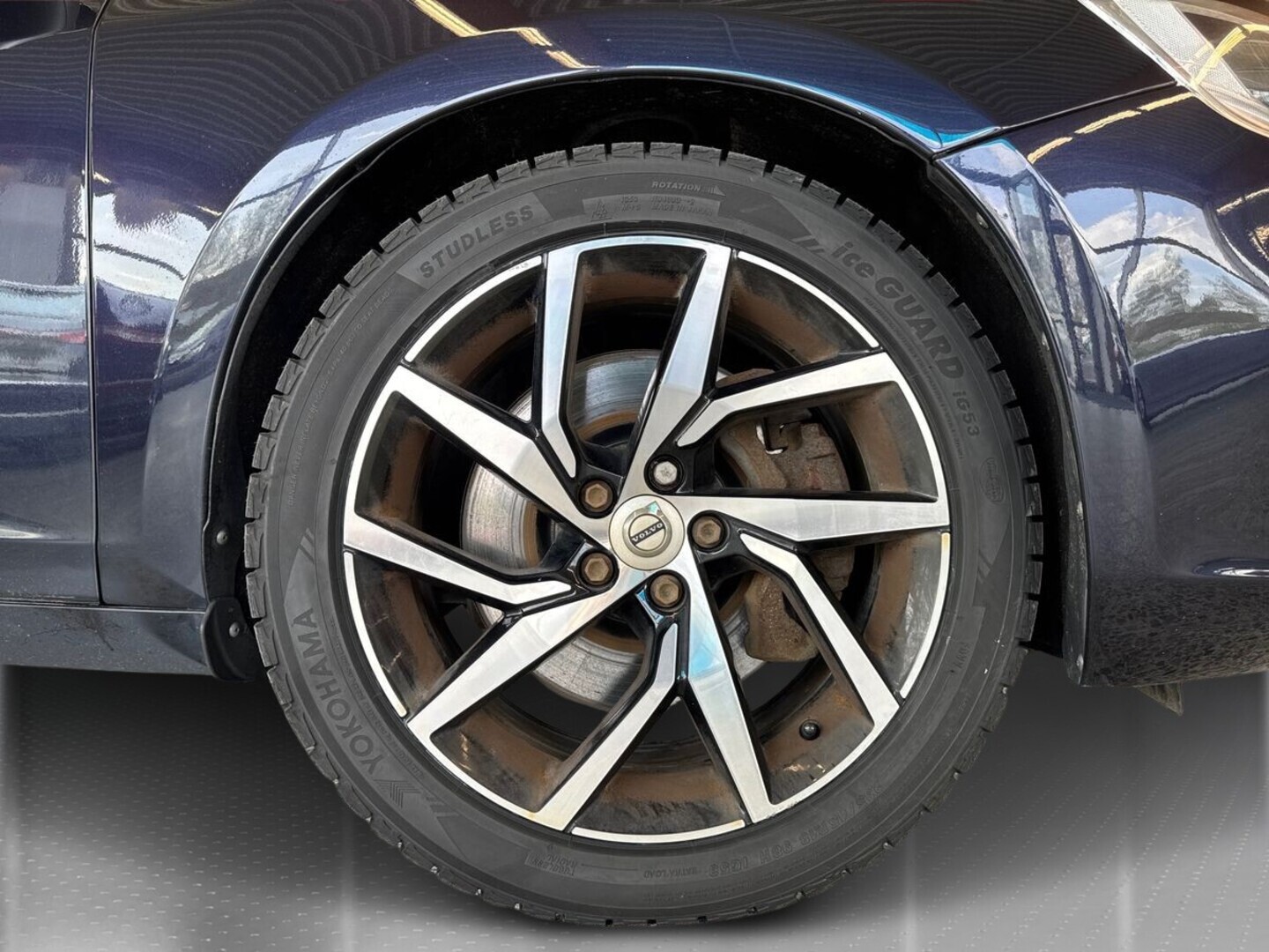 VOLVO V60 2016