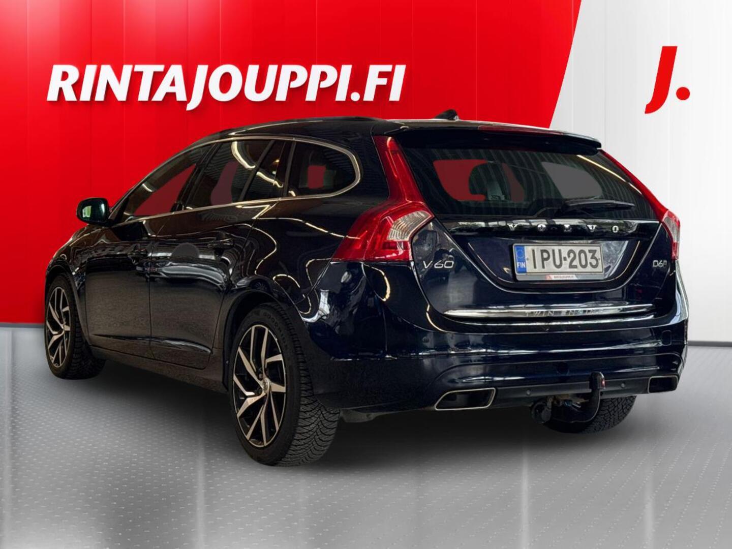 VOLVO V60 2016