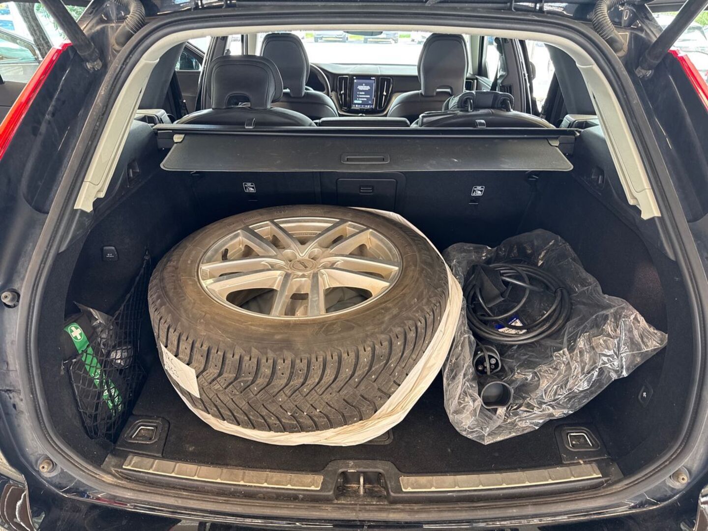 VOLVO XC60 11