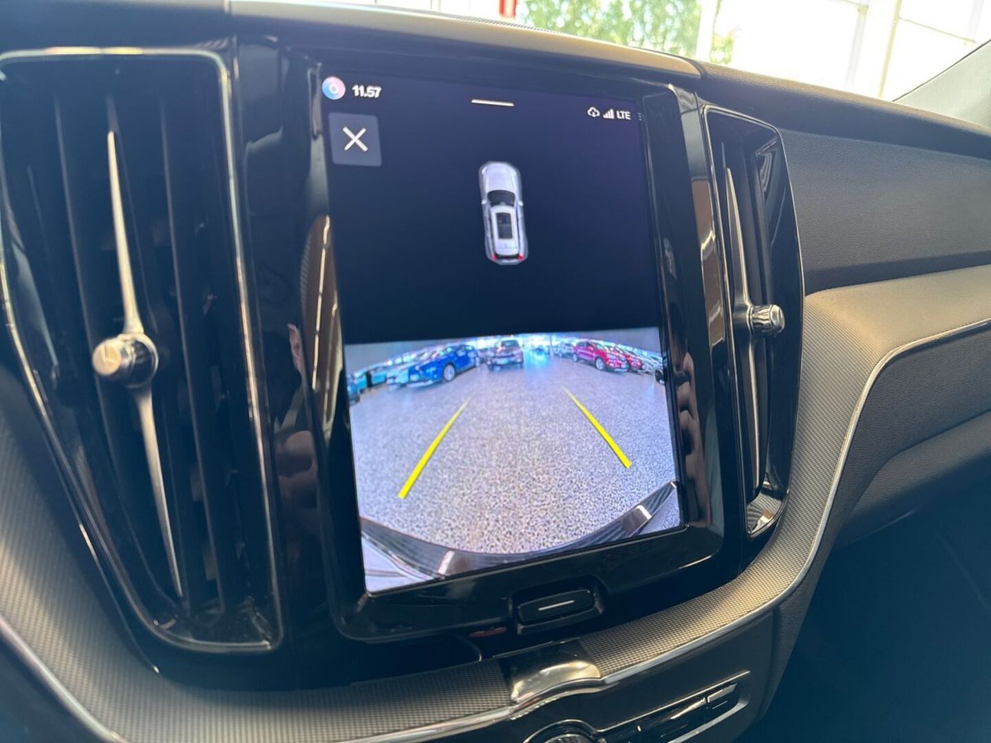 VOLVO XC60 18
