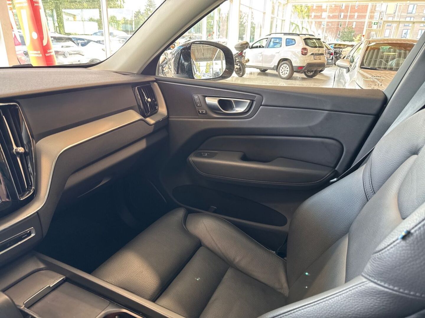 VOLVO XC60 19