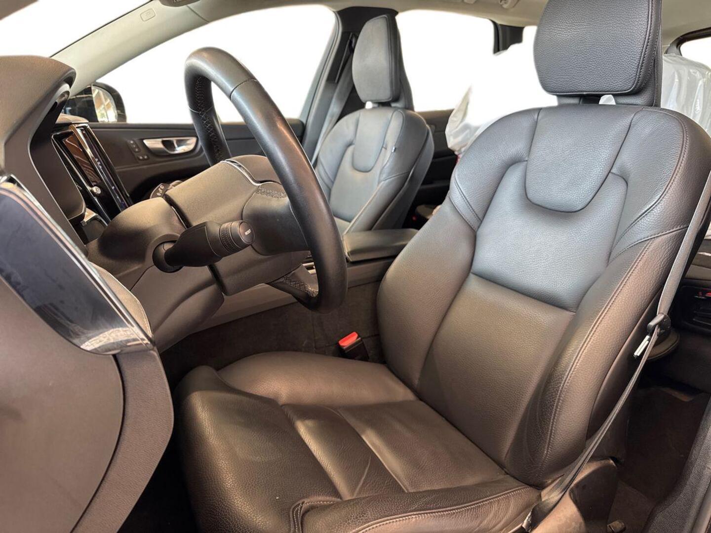 VOLVO XC60 9