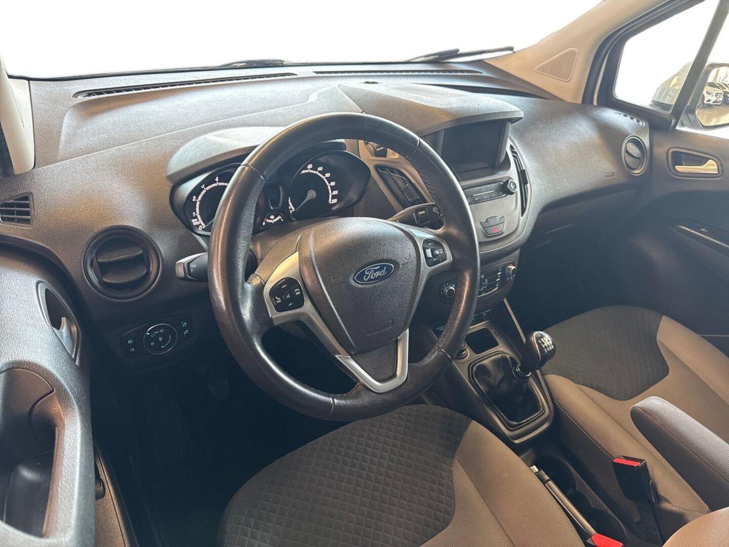 FORD Tourneo Courier 2020