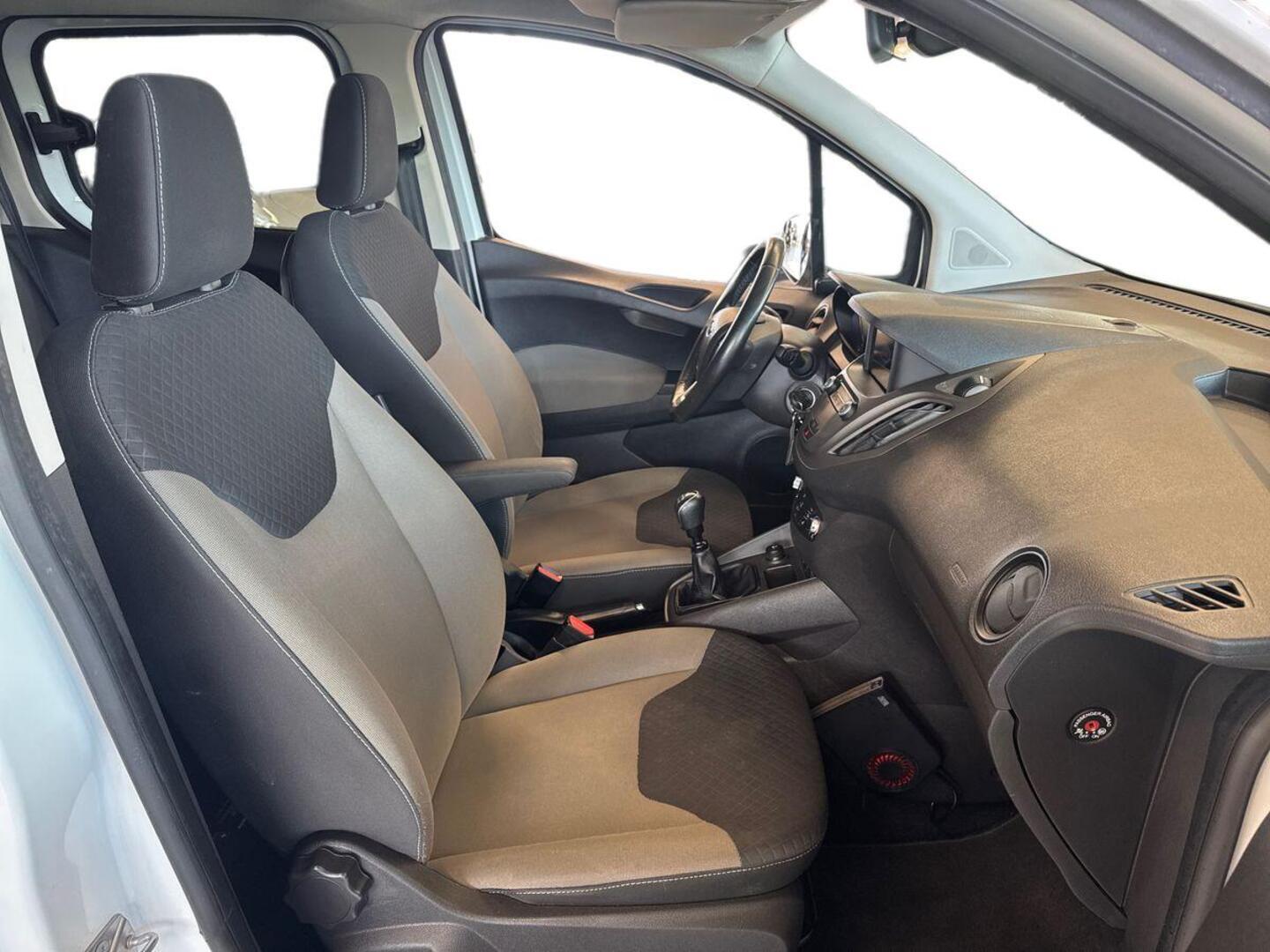 FORD Tourneo Courier 2020