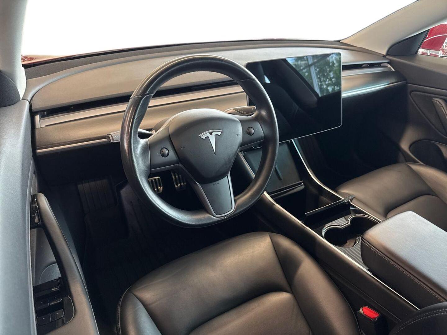 TESLA Model 3 2019