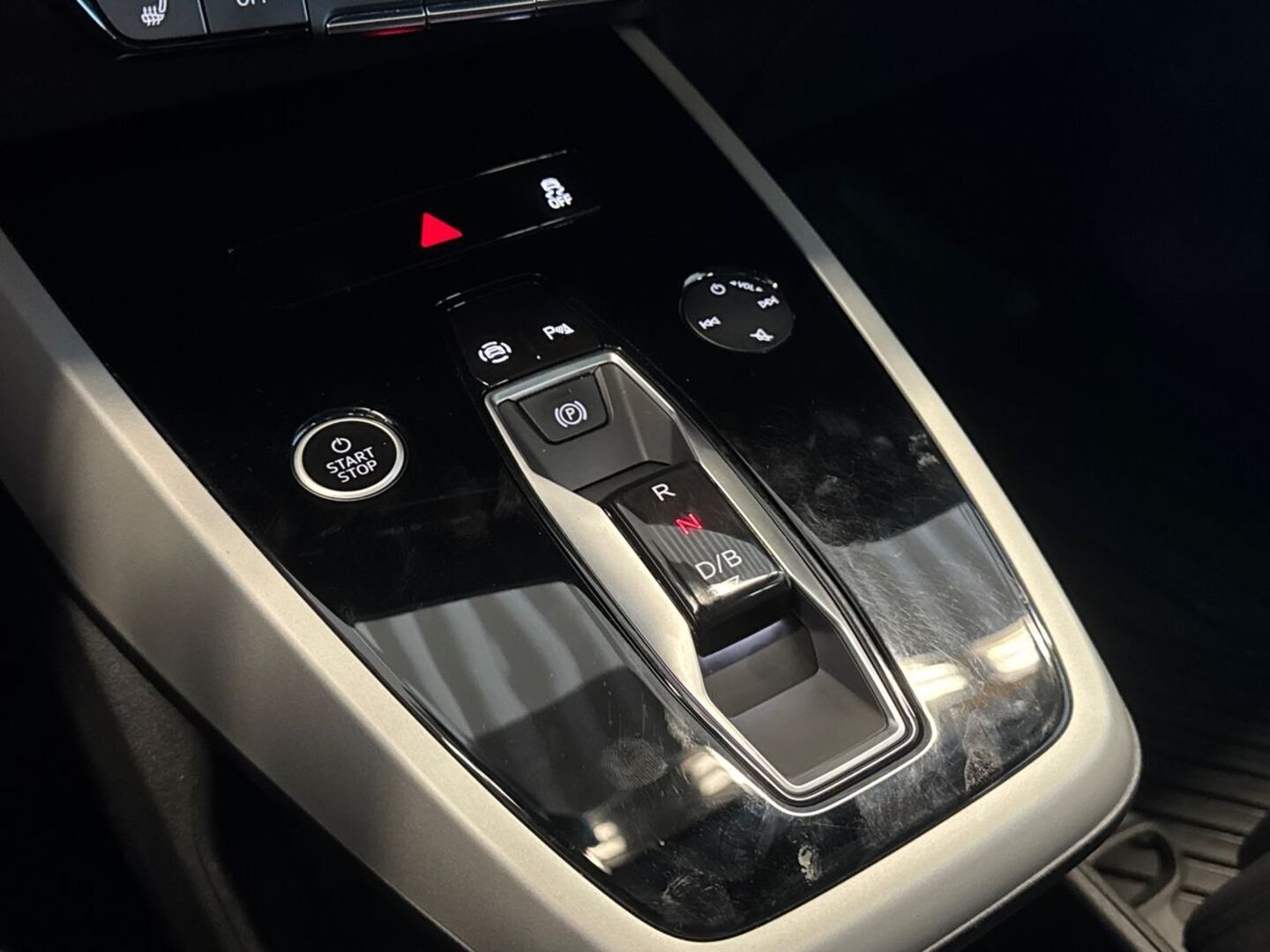 AUDI Q4 e-tron 20