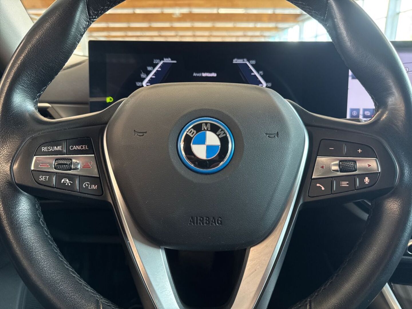 BMW i4 15