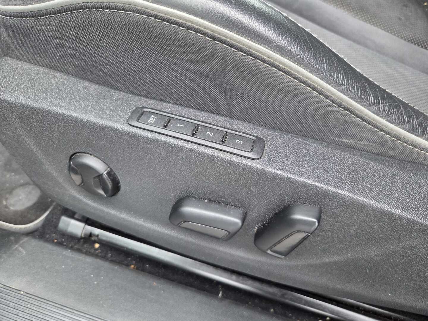 SKODA Enyaq 2023