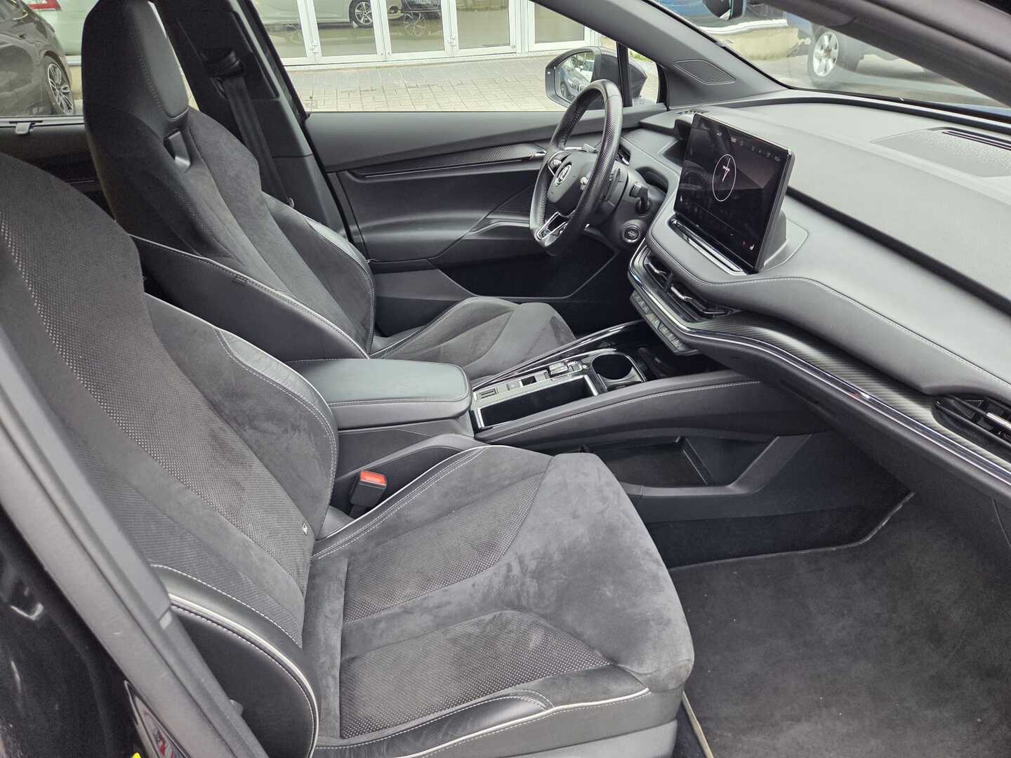 SKODA Enyaq 2023