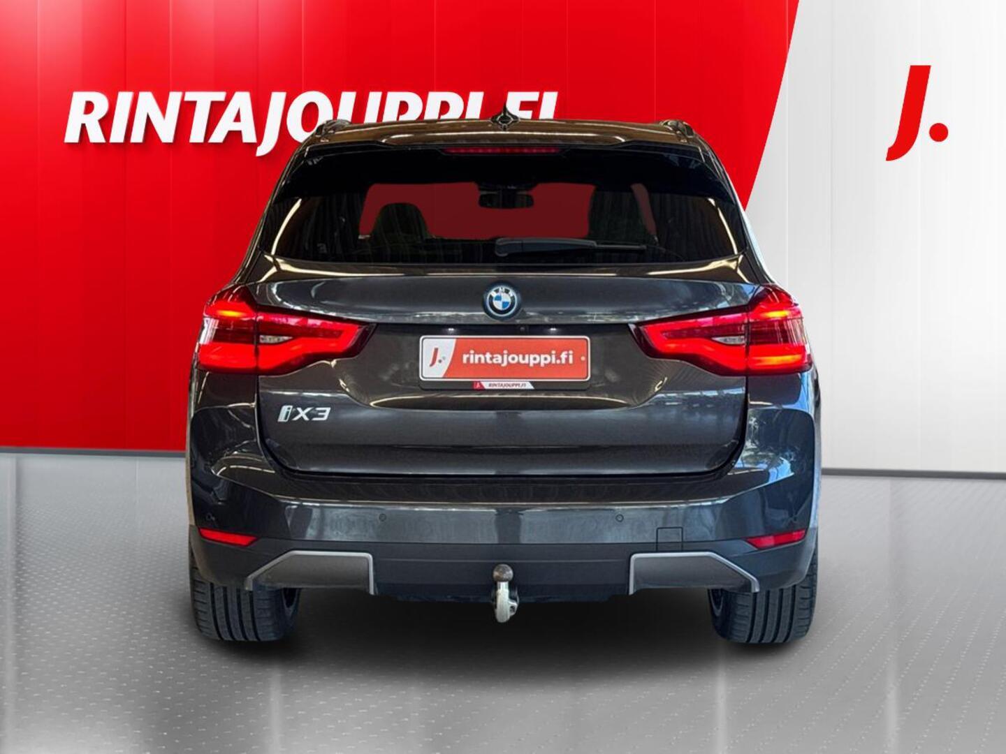 BMW iX3 5