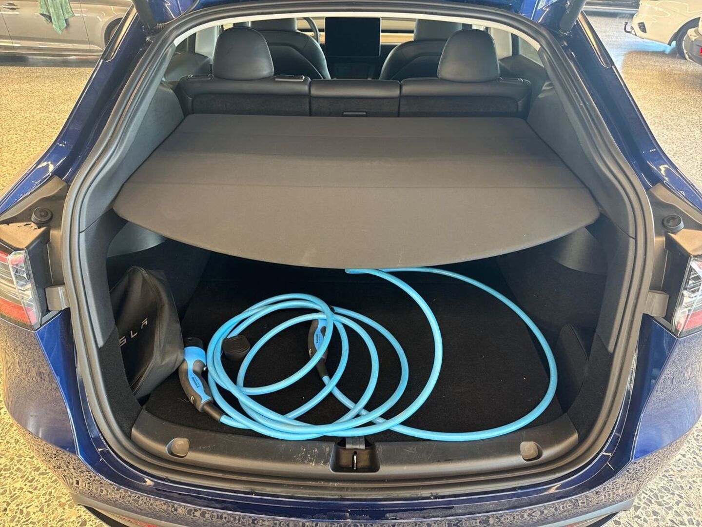 TESLA Model Y 11