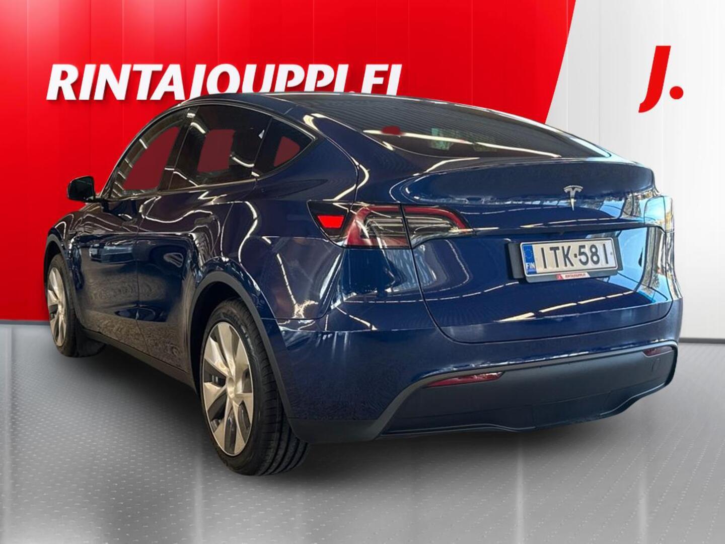 TESLA Model Y 2