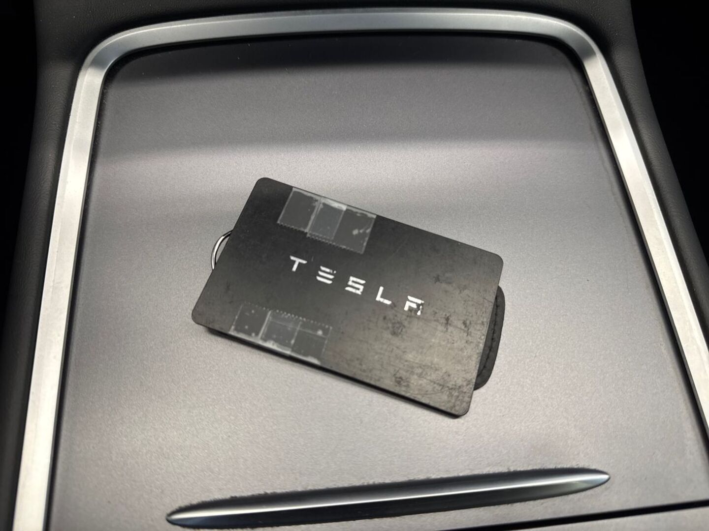 TESLA Model Y 21