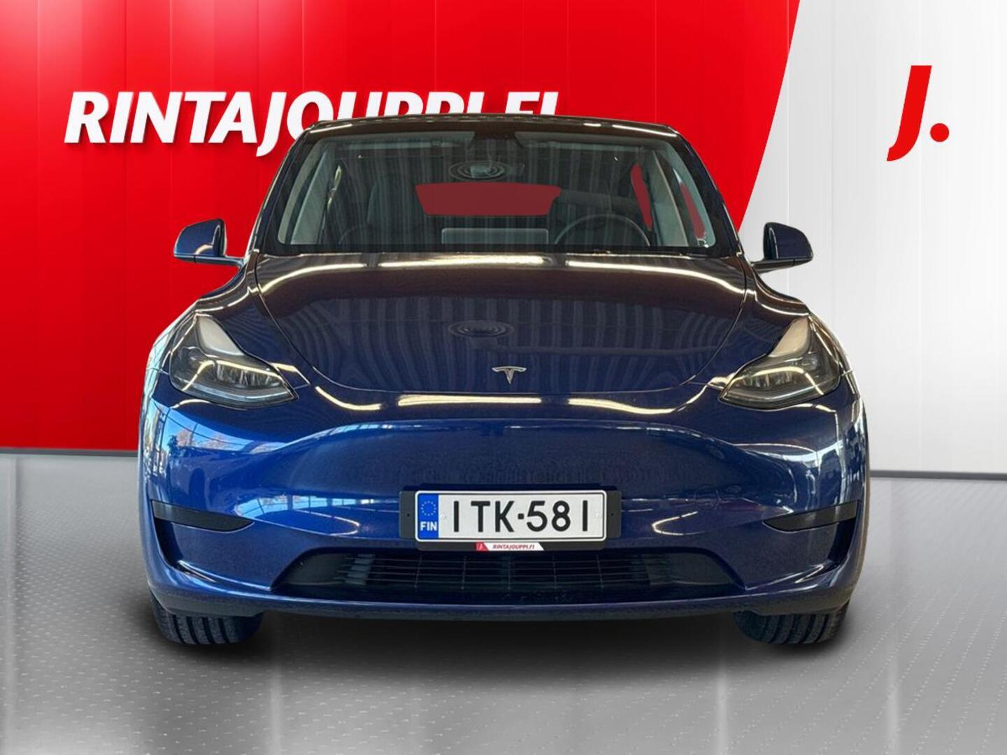 TESLA Model Y 3