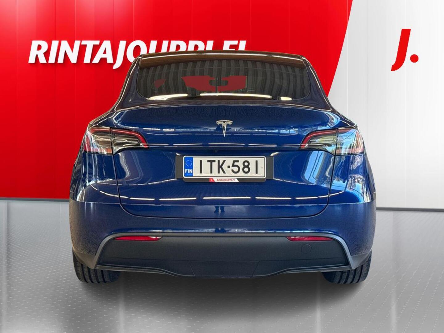 TESLA Model Y 5