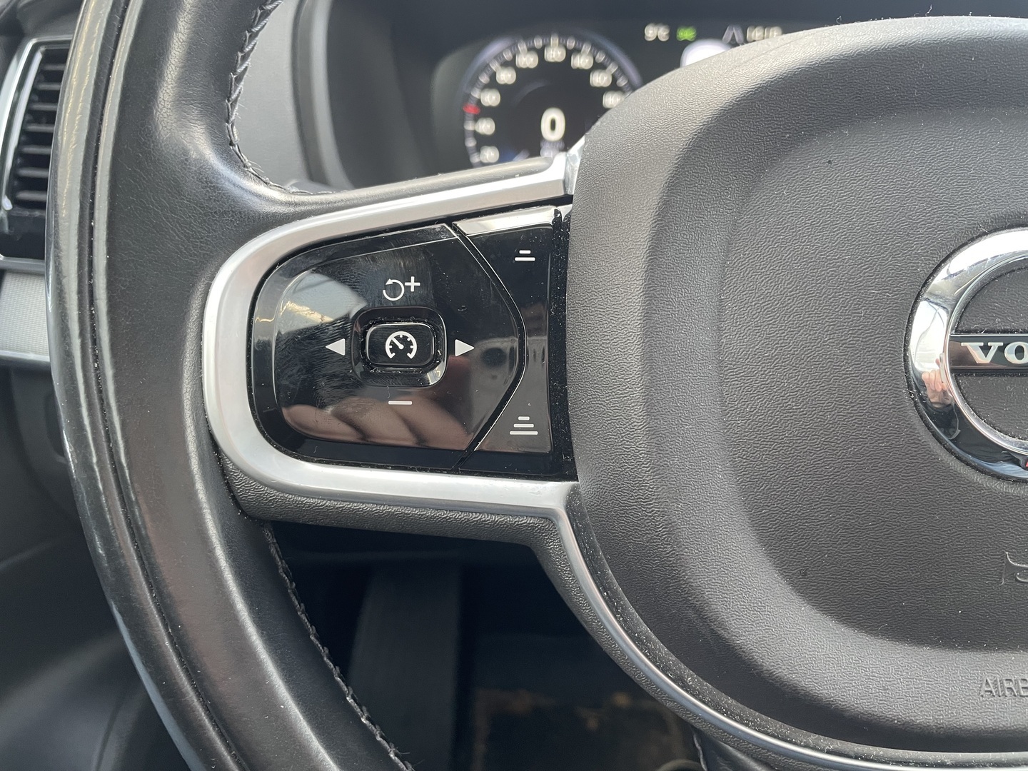 VOLVO XC90 2019