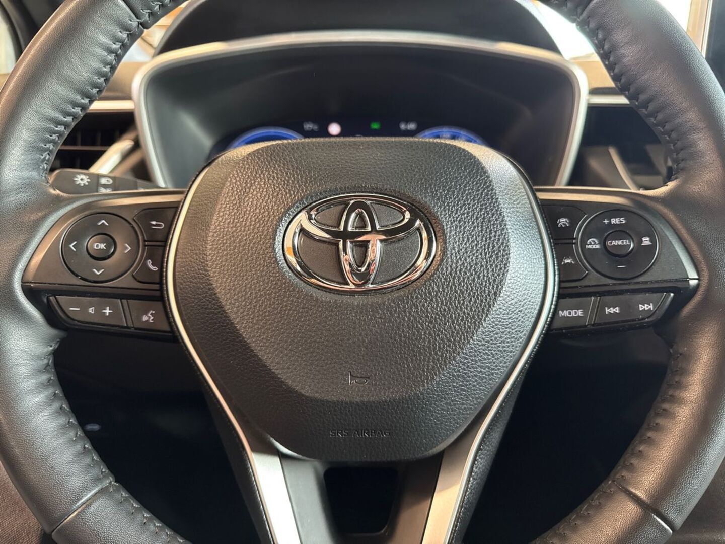 TOYOTA Corolla Cross 2024