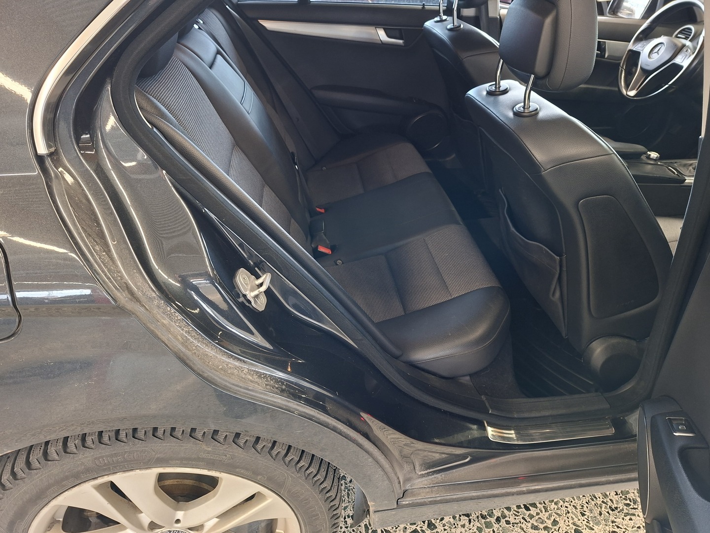 MERCEDES-BENZ C 2011