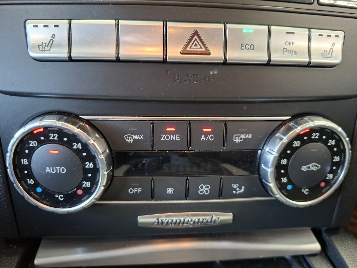 MERCEDES-BENZ C 2011