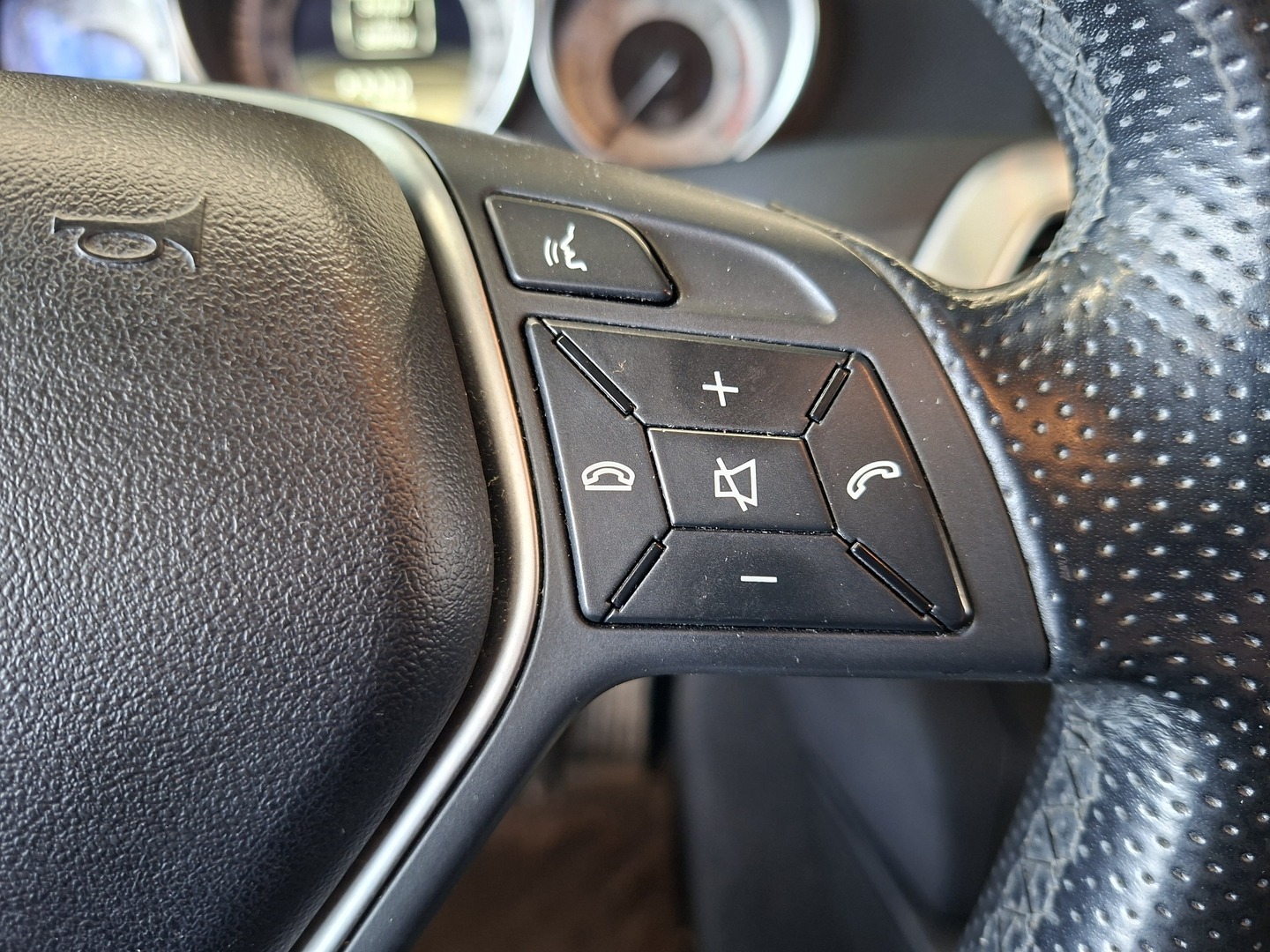 MERCEDES-BENZ C 2011