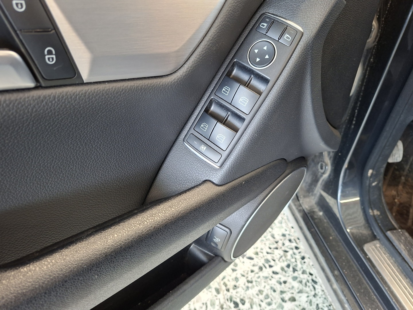 MERCEDES-BENZ C 2011