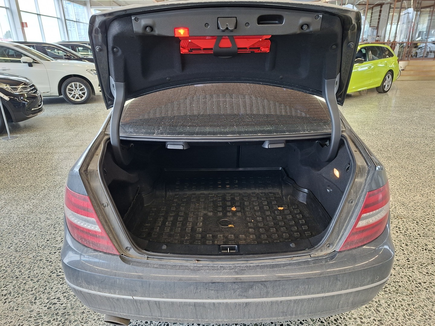 MERCEDES-BENZ C 2011