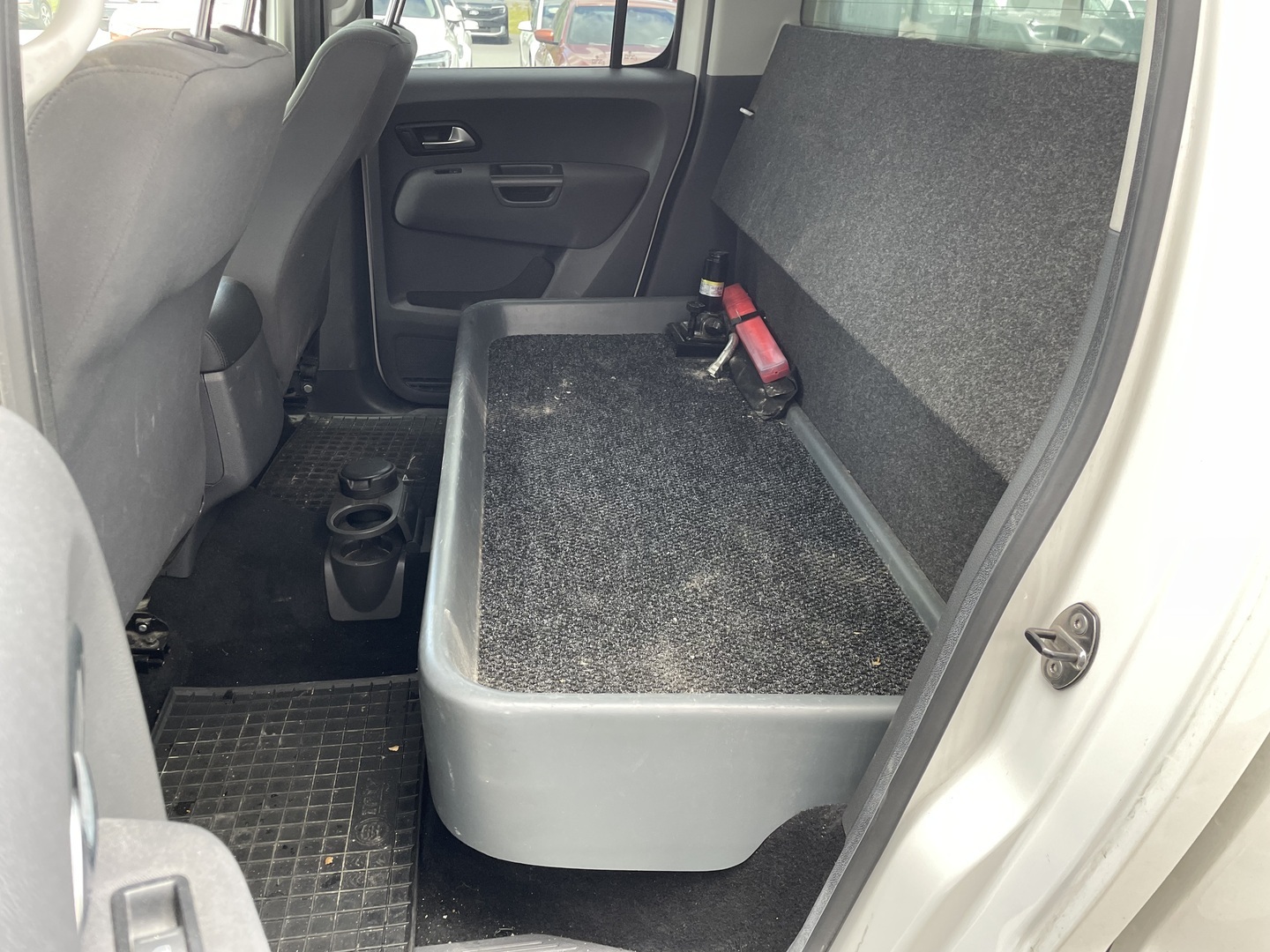 VOLKSWAGEN Amarok 2015