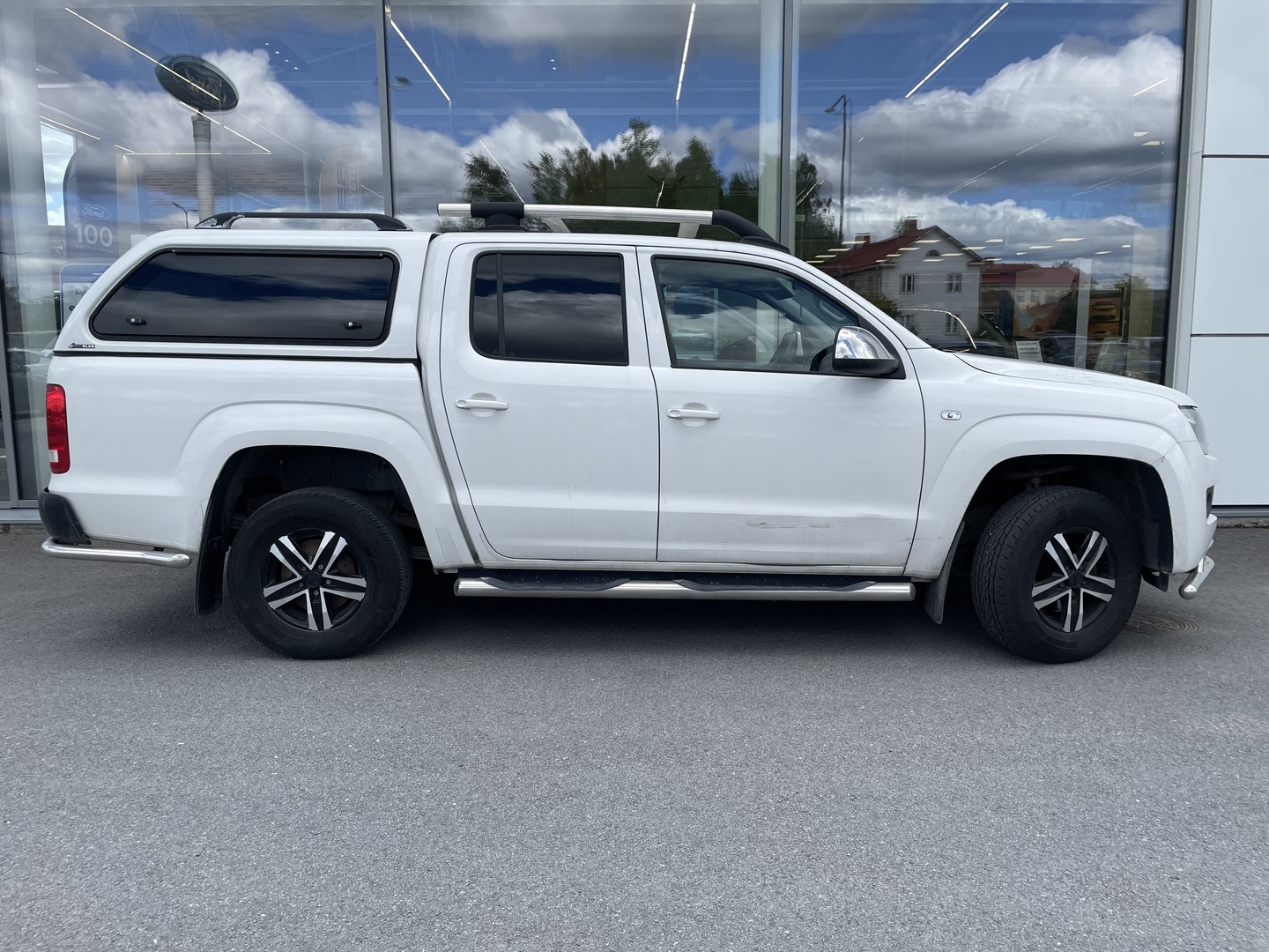 VOLKSWAGEN Amarok 2015
