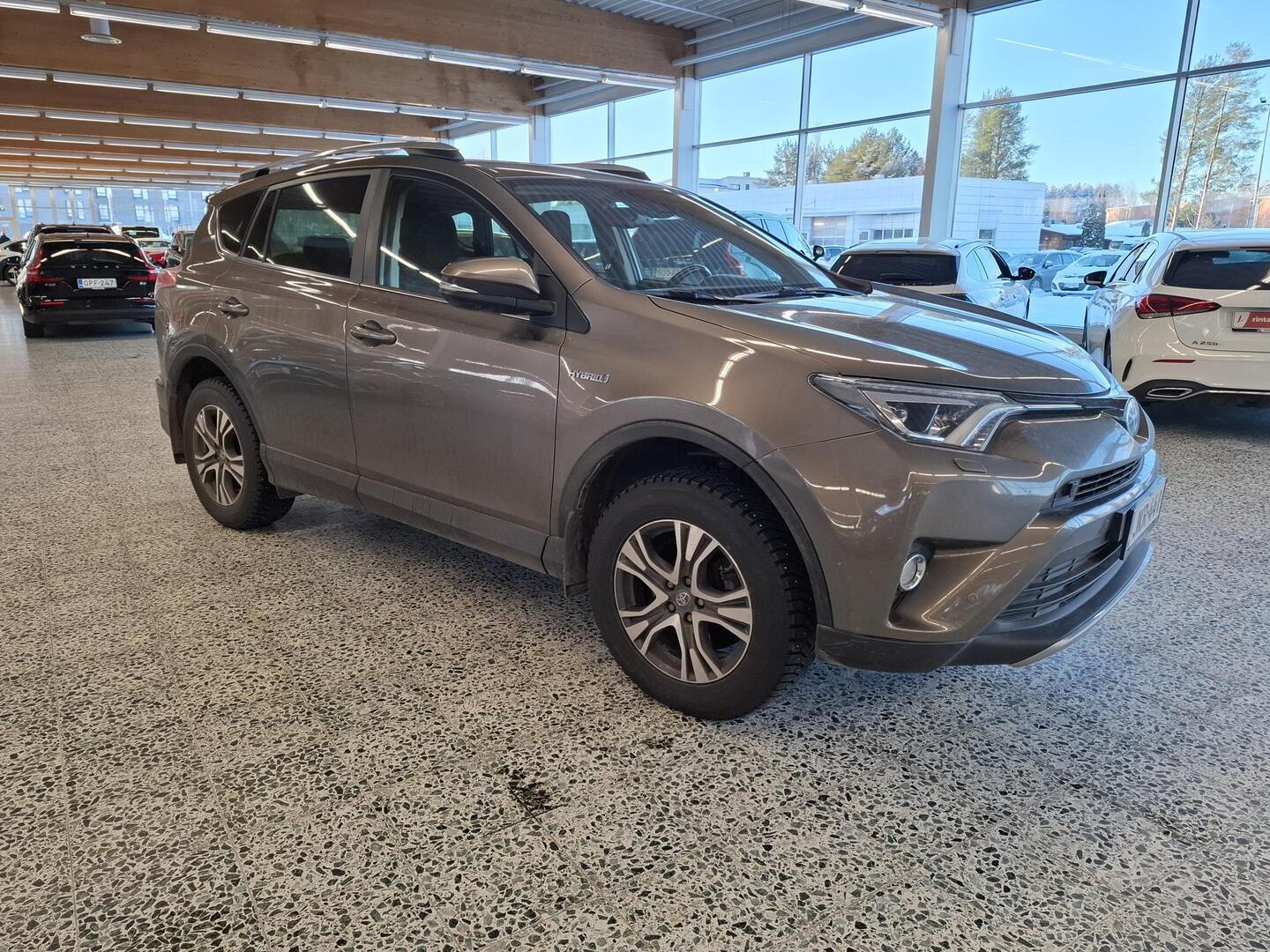 TOYOTA RAV4 2017