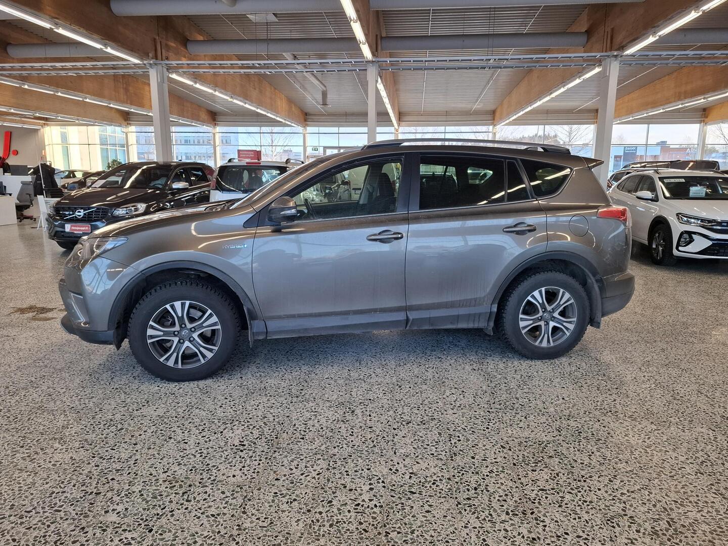 TOYOTA RAV4 2017