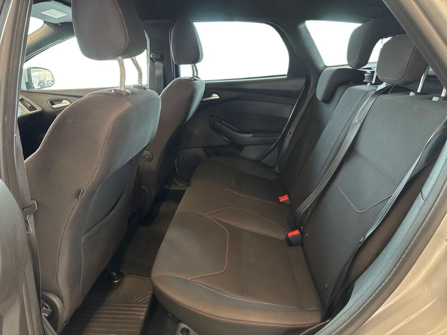 FORD Focus 10