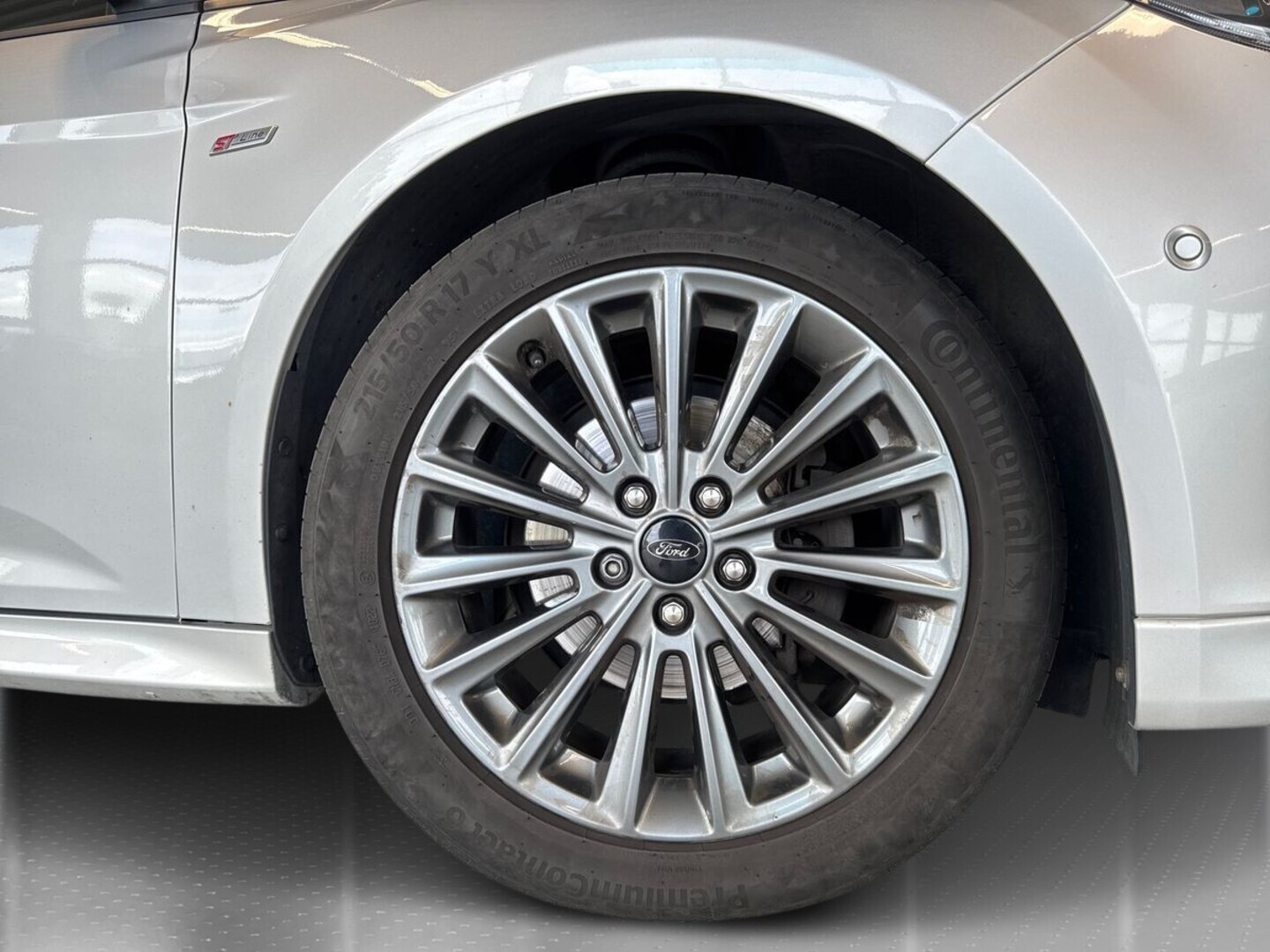 FORD Focus 13
