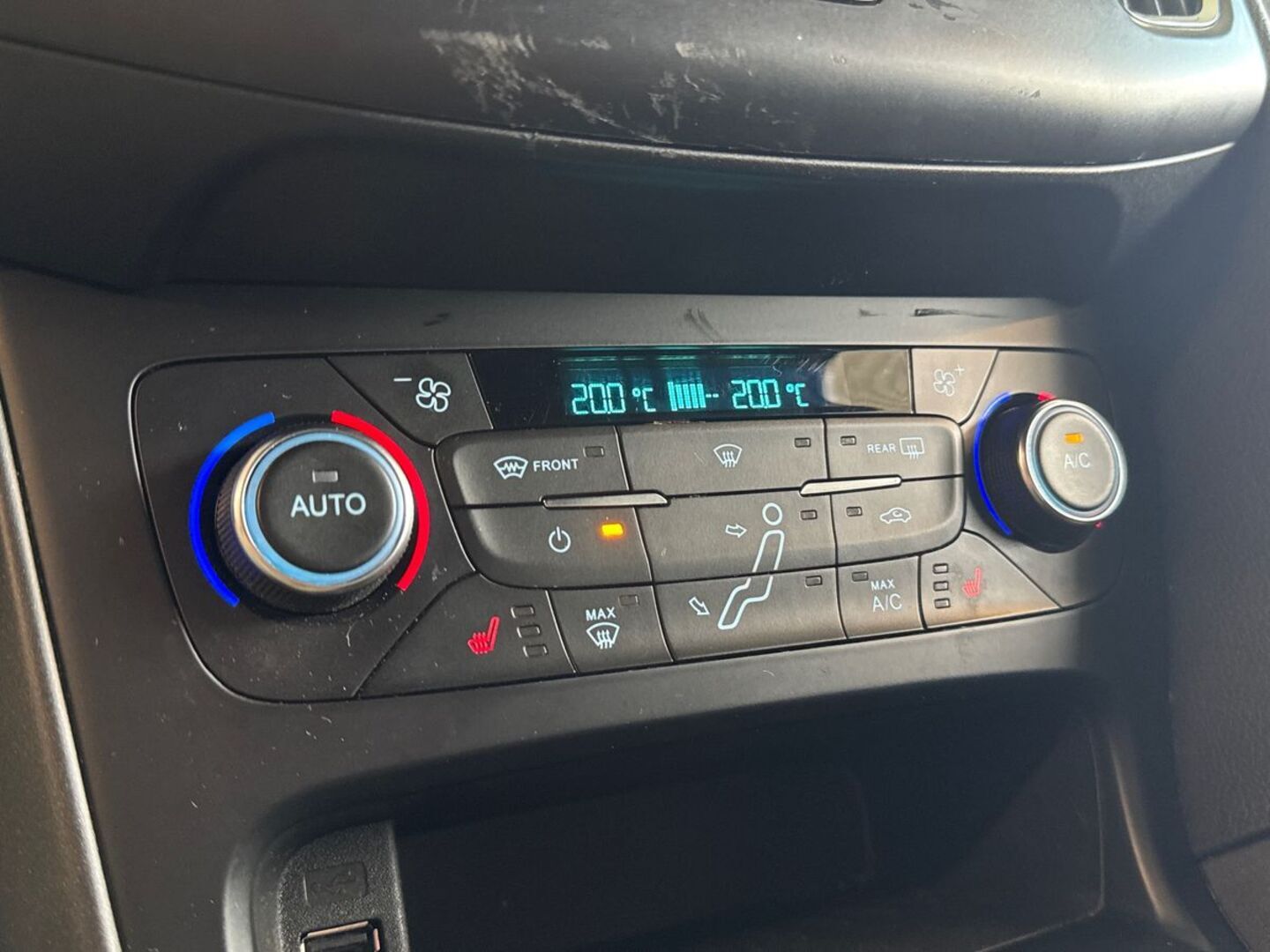 FORD Focus 19