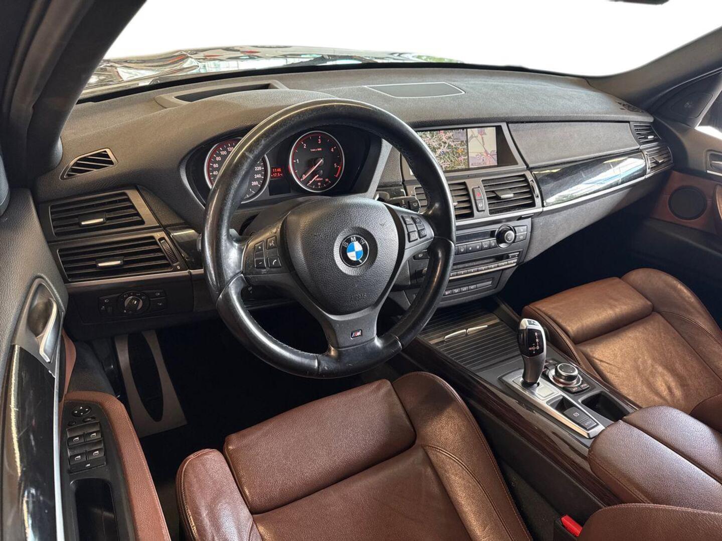 BMW X5 2011