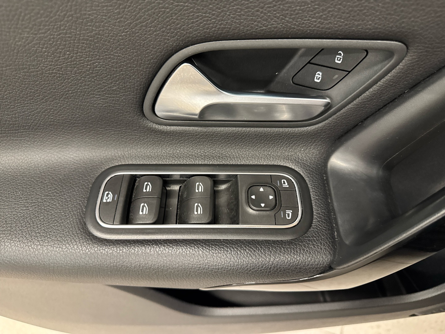 MERCEDES-BENZ A 2019