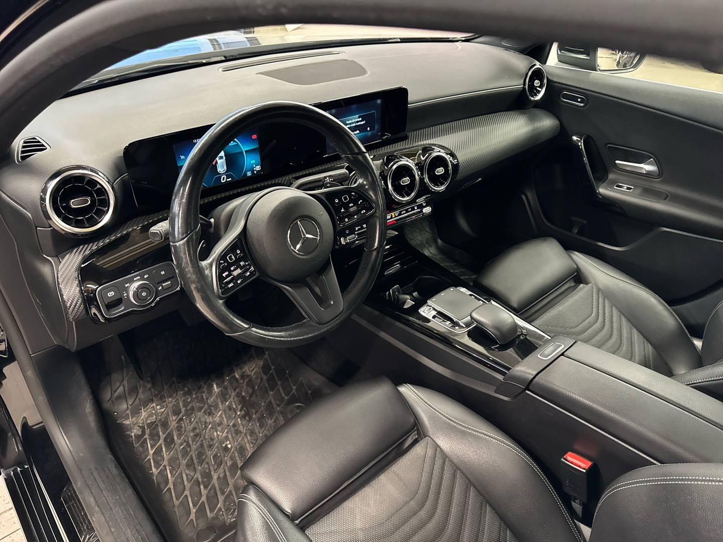 MERCEDES-BENZ A 2019