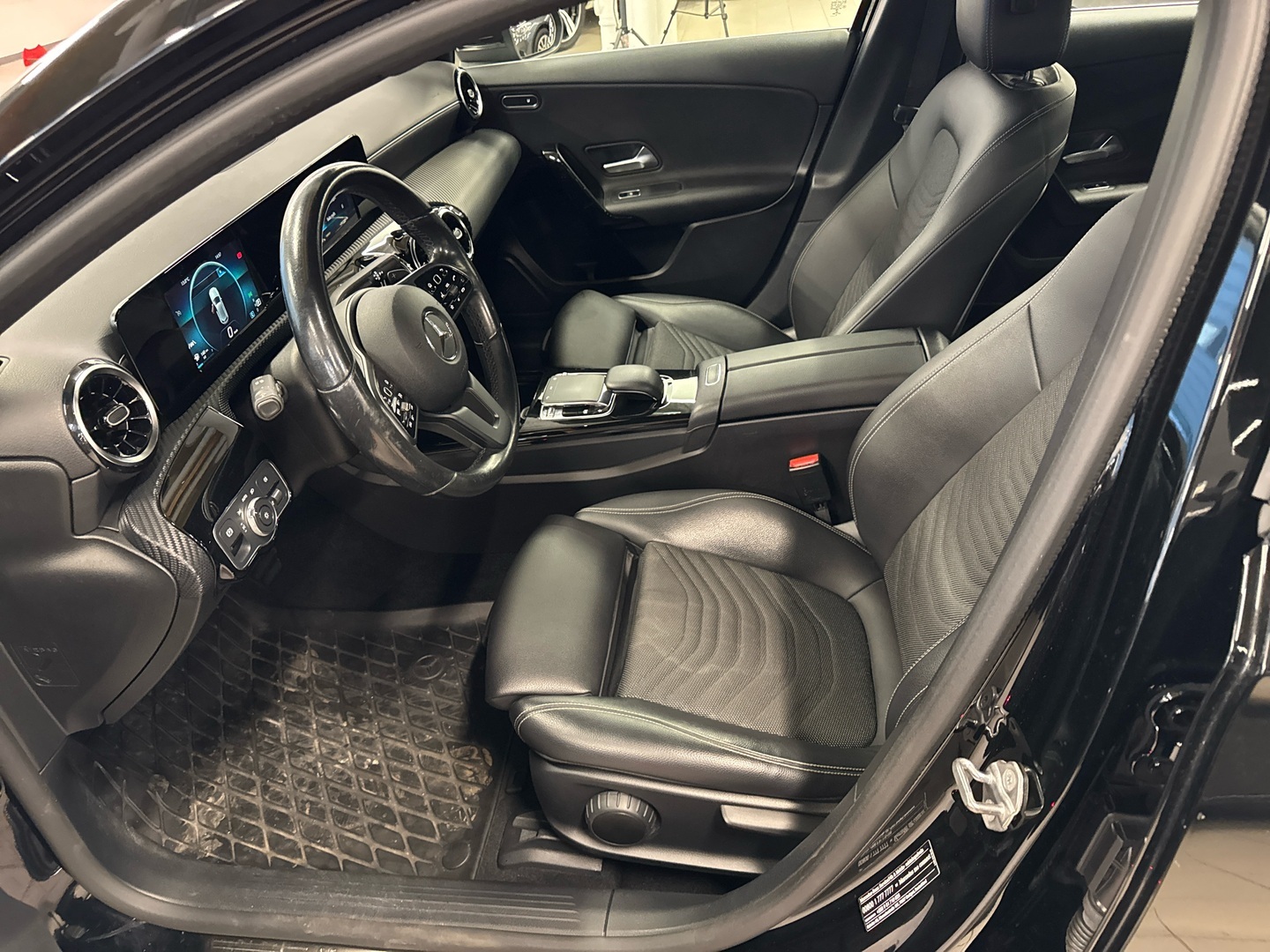 MERCEDES-BENZ A 2019