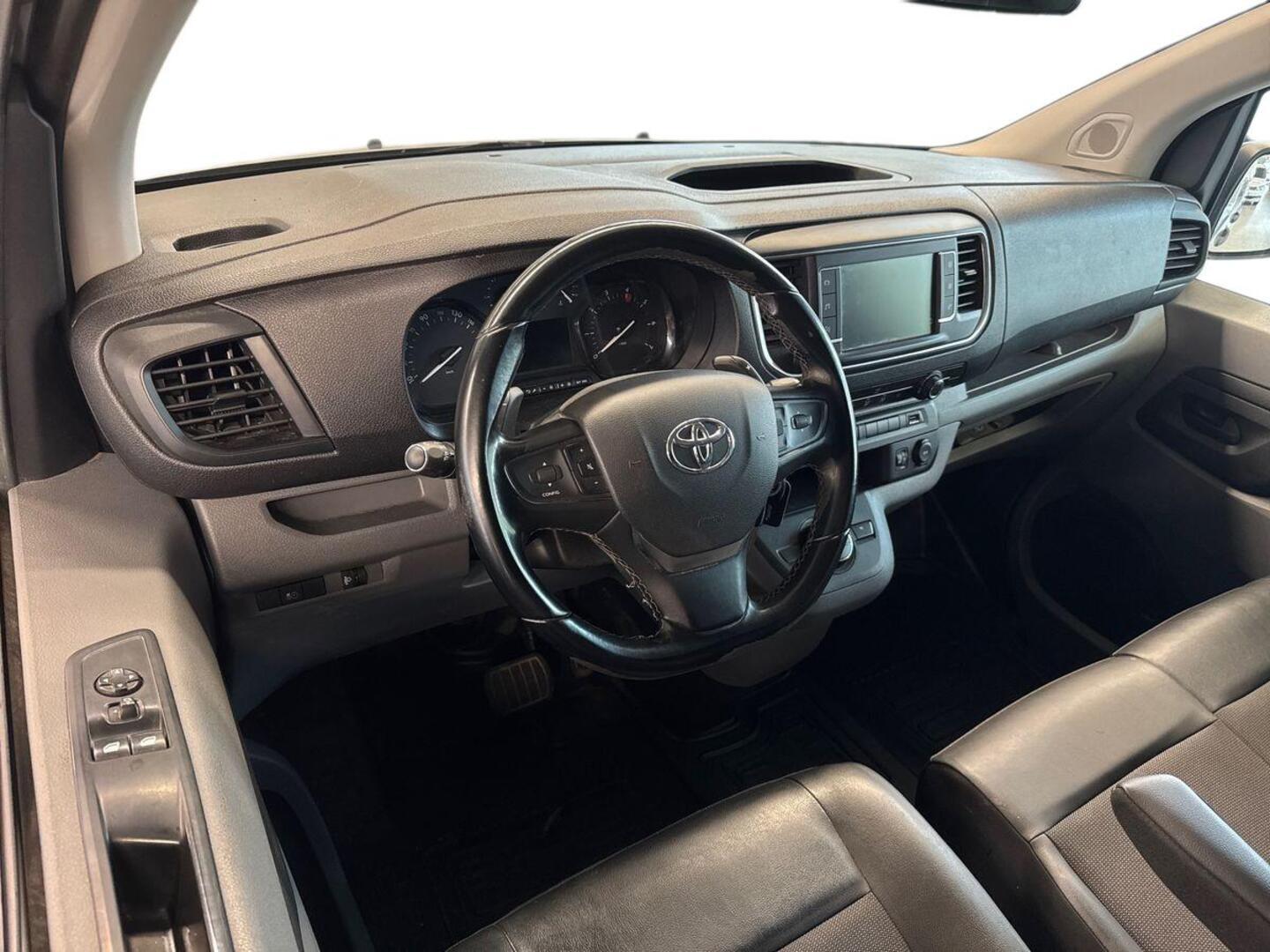 TOYOTA Proace 10
