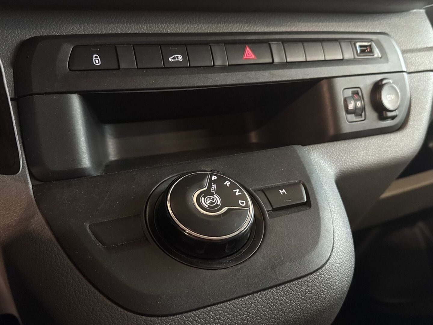 TOYOTA Proace 14