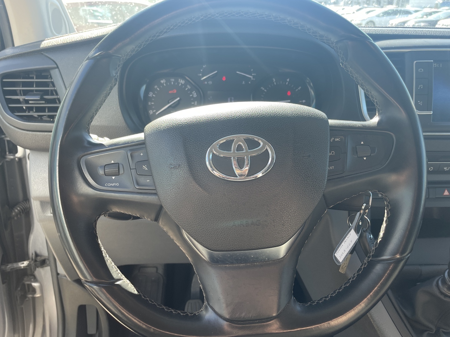 TOYOTA Proace 2021