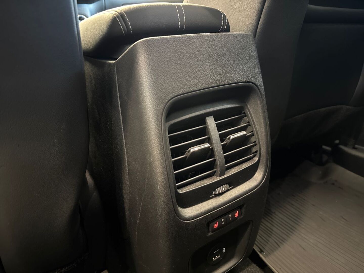 FORD Kuga 26